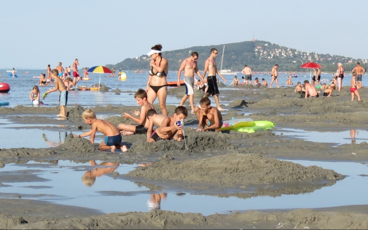 Kagylók okozták a legtöbb sérülést a balatoni strandokon