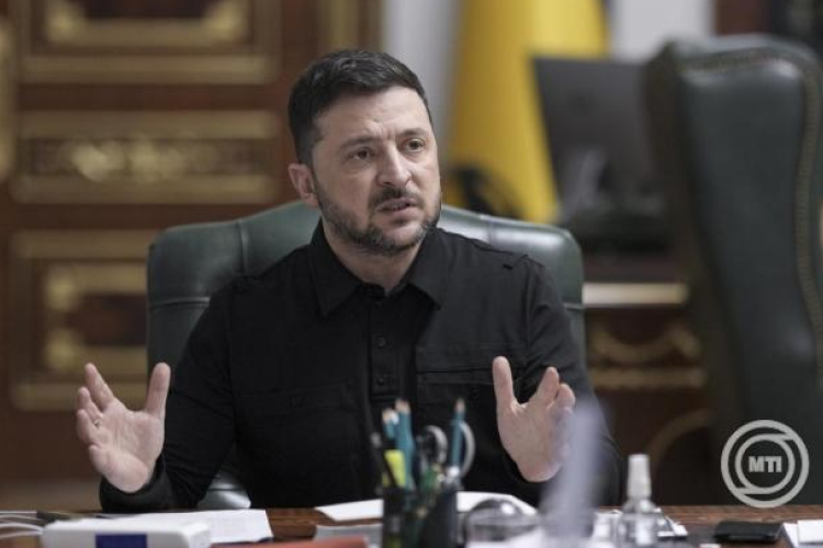 Az ukrán elnök hivatalosan átvette az amerikai béketervet