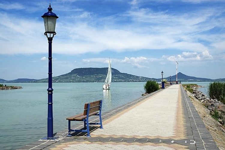 Szeptemberben kezdődik a balatongyöröki kikötő építése
