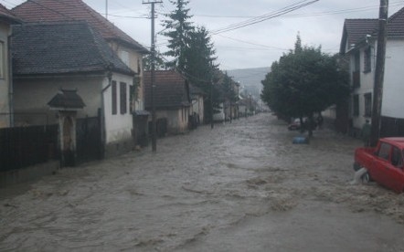 Halálos áldozatai vannak a romániai árvizeknek