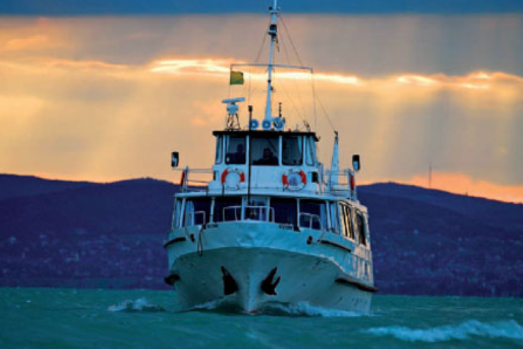 Új hajójárat önkormányzati támogatással a Balatonon