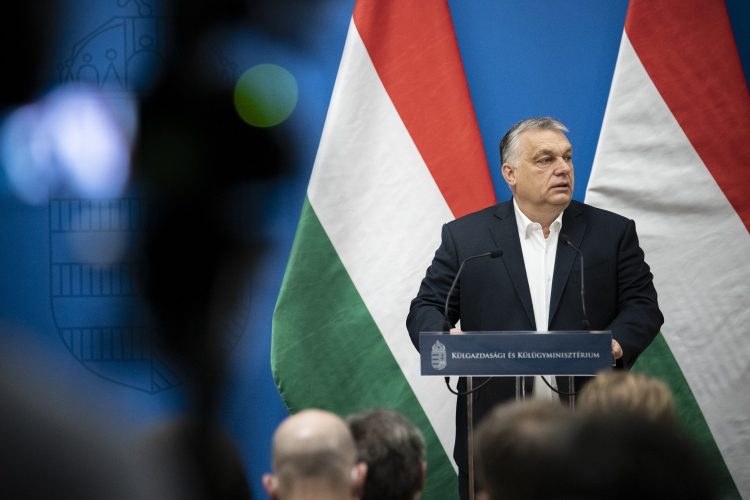 Orbán Viktor a nagyköveti értekezleten: Magyarország biztonsága az első