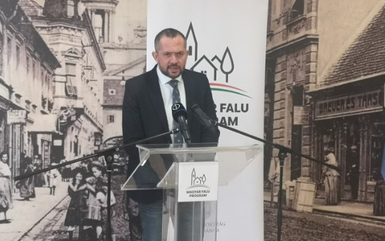 Gyopáros Alpár: ma indul a Magyar falu program út-, híd- és járdafelújítási pályázata